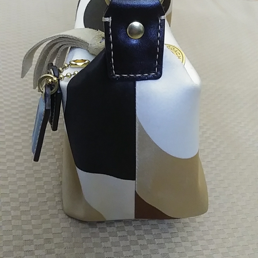 Mini Coach🌼 - Picture 6 of 8